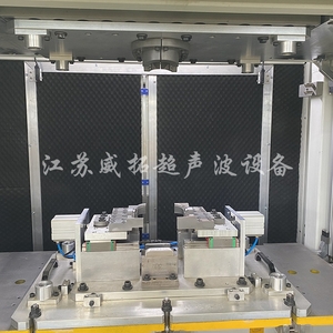 vibration friction welding machine Automotive engine inlet and outlet pipe welding mold
